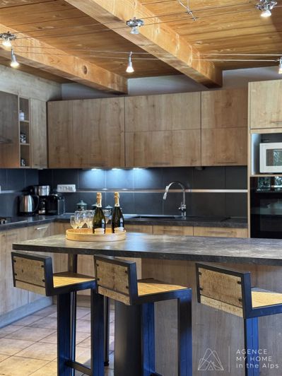 Image No.18-4 Bed House for sale