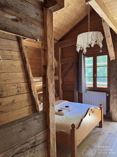 Image No.22-4 Bed House for sale