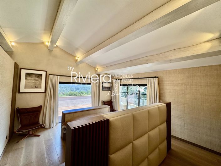 Image No.20-5 Bed House for sale