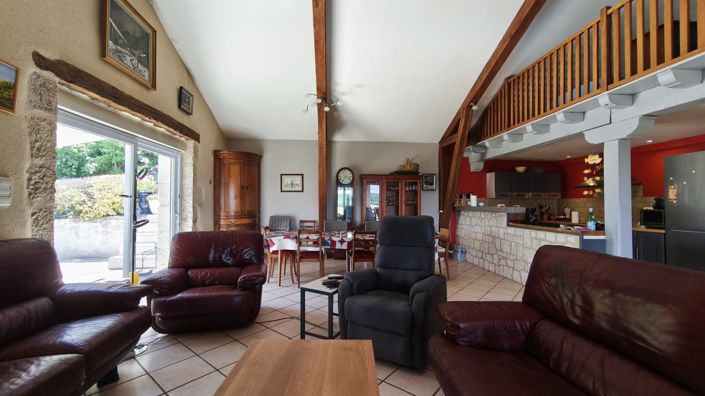 Image No.15-5 Bed House for sale