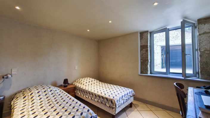 Image No.20-5 Bed House for sale