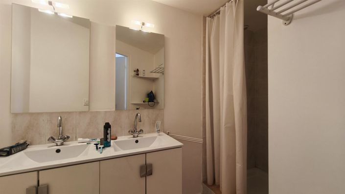 Image No.29-5 Bed House for sale