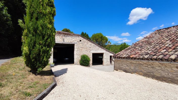 Image No.6-5 Bed House for sale