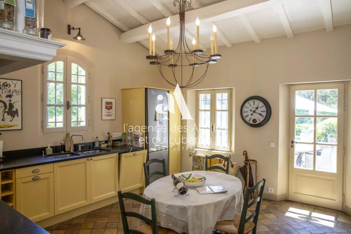 Image No.12-4 Bed House for sale