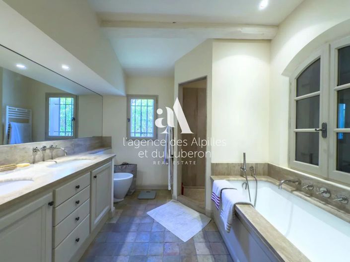 Image No.16-4 Bed House for sale