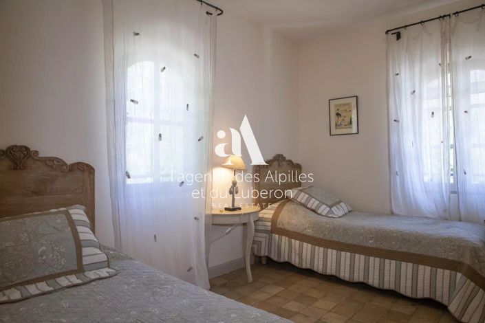 Image No.21-4 Bed House for sale