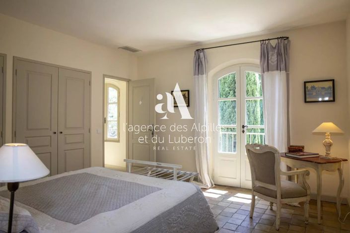 Image No.26-4 Bed House for sale