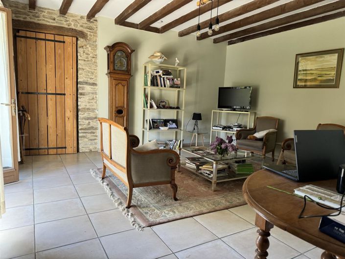 Image No.6-5 Bed House for sale