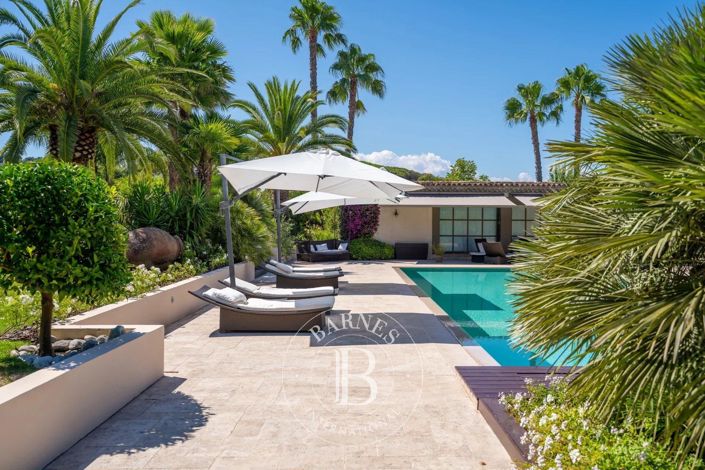 Image No.7-8 Bed House for sale