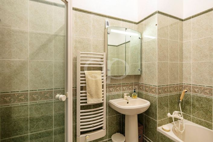 Image No.23-4 Bed House for sale