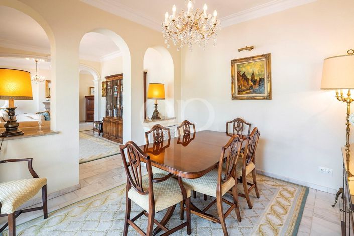 Image No.7-4 Bed House for sale