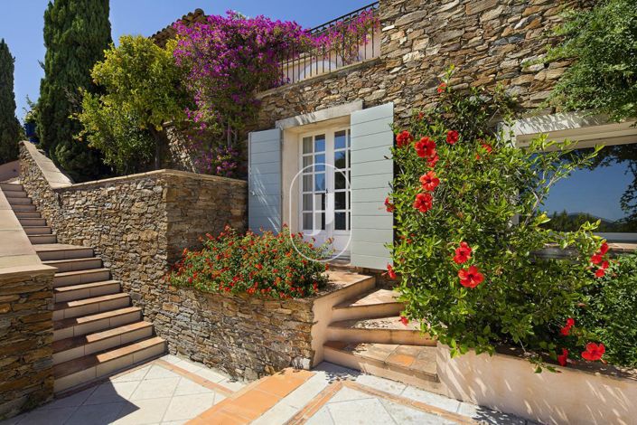 Image No.14-7 Bed House for sale