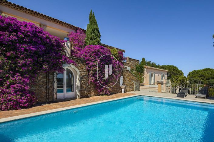 Image No.4-7 Bed House for sale