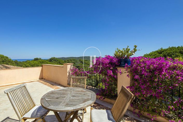 Image No.5-7 Bed House for sale