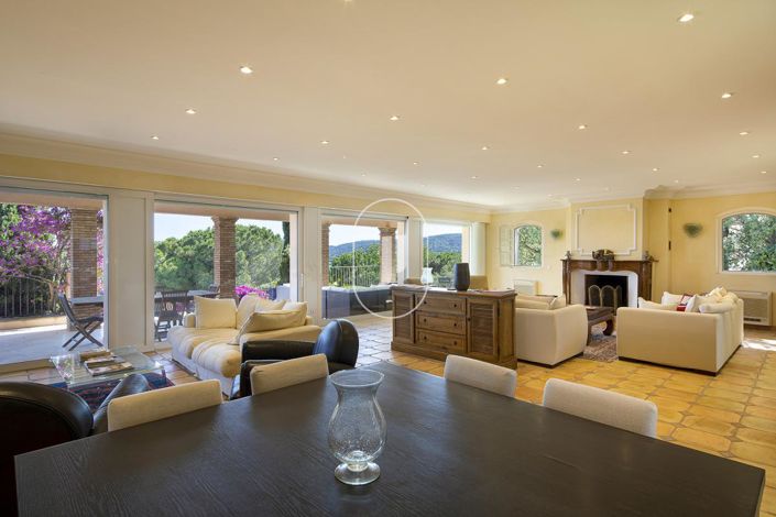 Image No.7-7 Bed House for sale