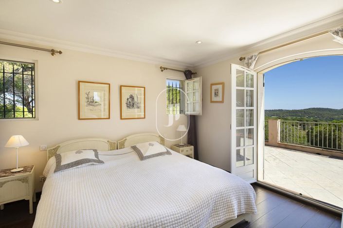 Image No.9-7 Bed House for sale