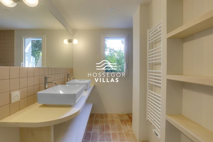 Image No.17-4 Bed House for sale