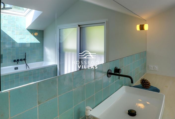 Image No.19-4 Bed House for sale