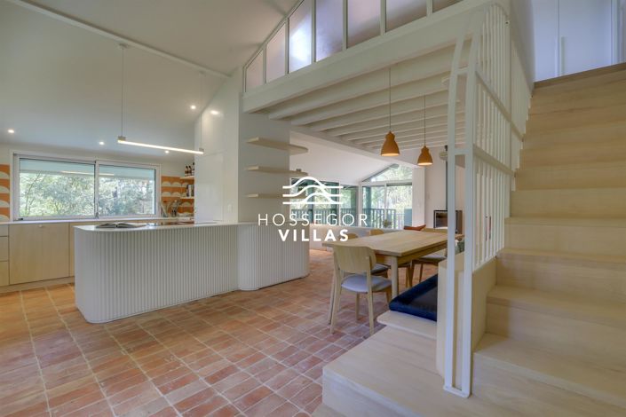 Image No.5-4 Bed House for sale