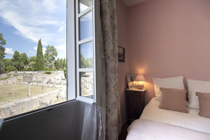 Image No.10-6 Bed House for sale