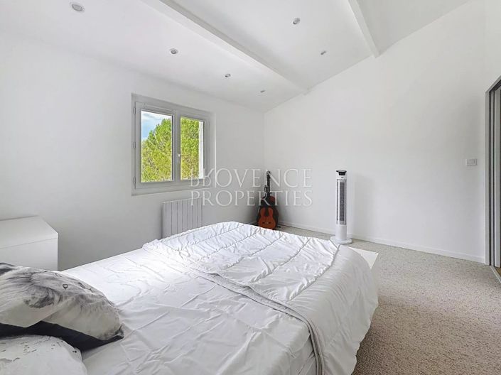 Image No.19-4 Bed House for sale