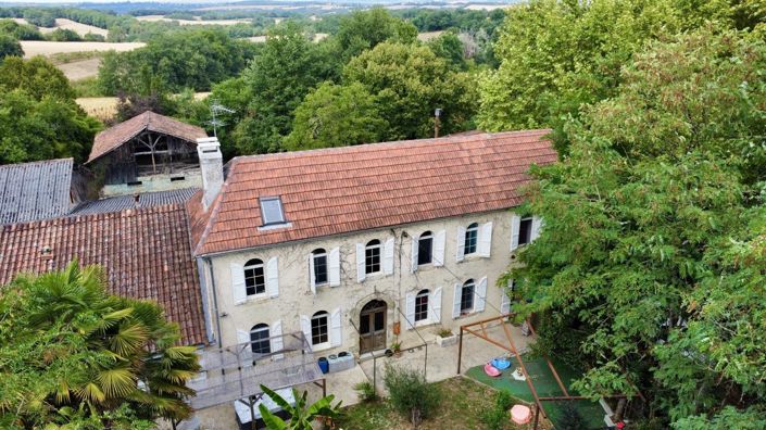 Image No.1-10 Bed House for sale