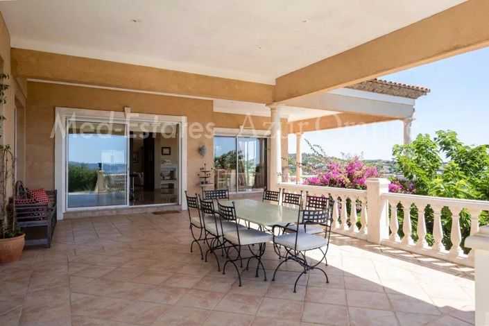 Image No.10-6 Bed House for sale