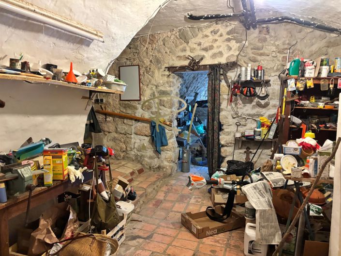 Image No.9-3 Bed House for sale