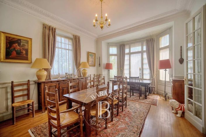 Image No.21-8 Bed House for sale