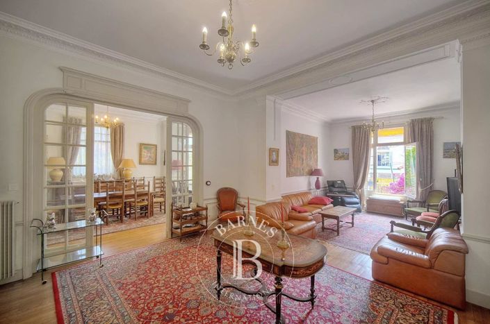 Image No.24-8 Bed House for sale