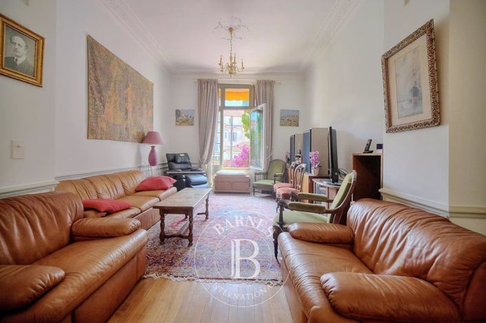 Image No.26-8 Bed House for sale