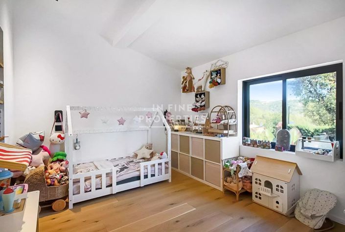 Image No.15-4 Bed House for sale