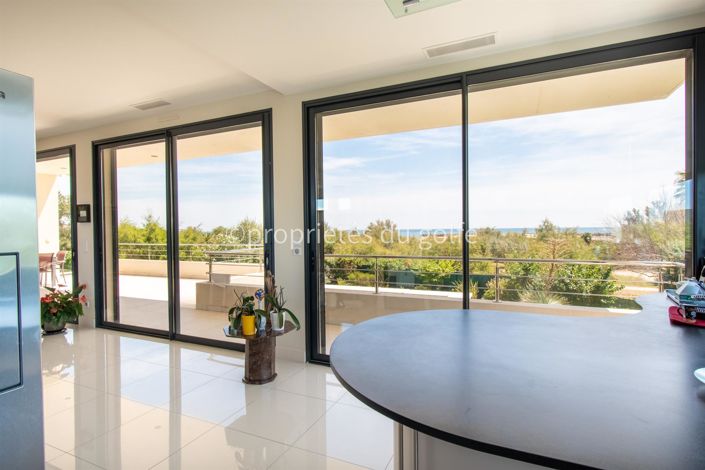 Image No.11-4 Bed House for sale