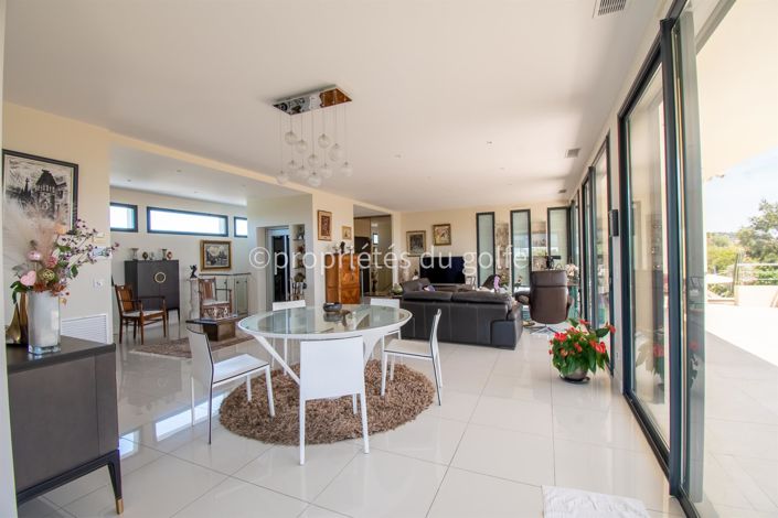 Image No.13-4 Bed House for sale