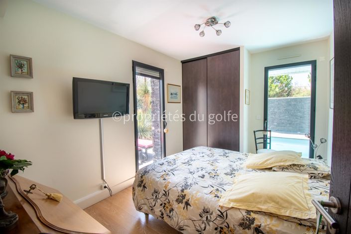 Image No.15-4 Bed House for sale