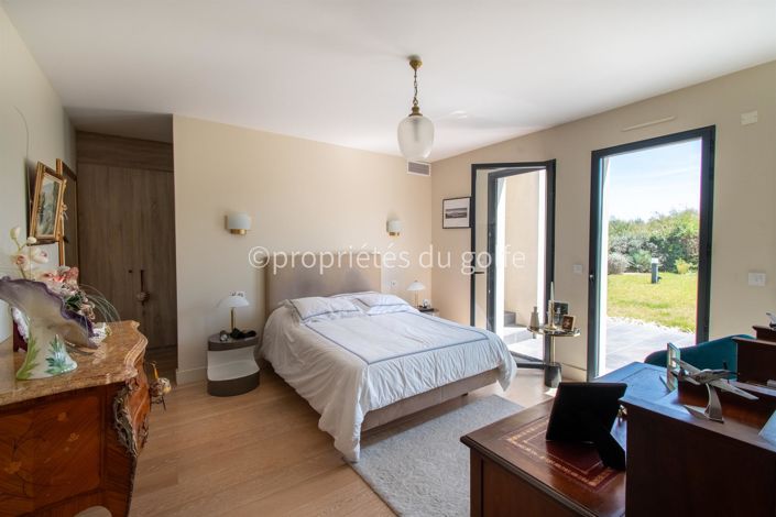 Image No.16-4 Bed House for sale