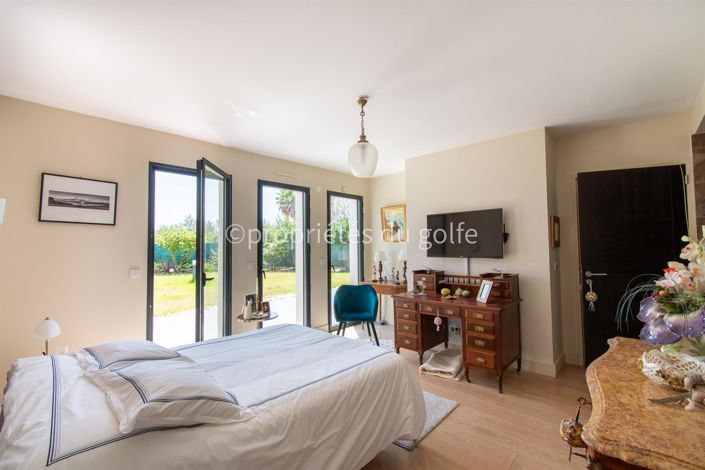 Image No.17-4 Bed House for sale