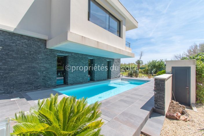 Image No.20-4 Bed House for sale