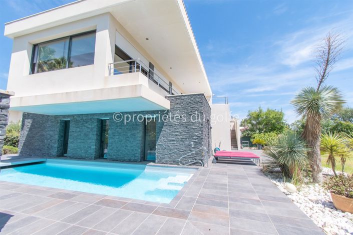 Image No.5-4 Bed House for sale