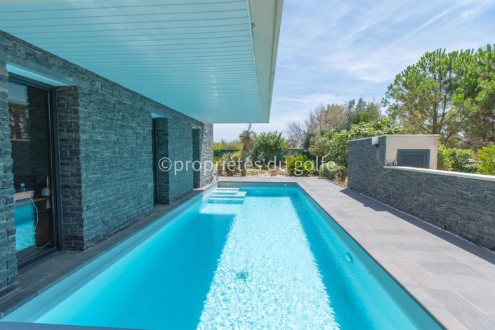 Image No.6-4 Bed House for sale