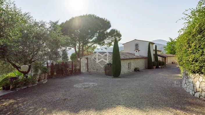 Image No.15-6 Bed House for sale