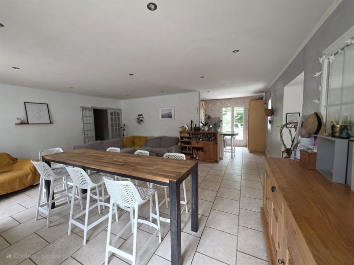 Image No.3-4 Bed House for sale