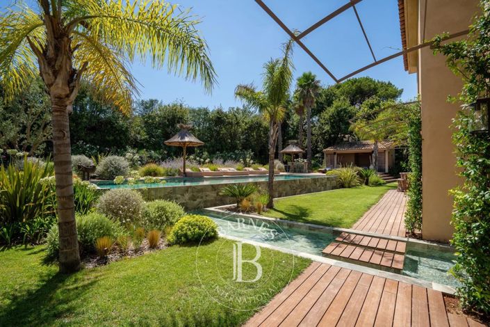 Image No.6-7 Bed House for sale