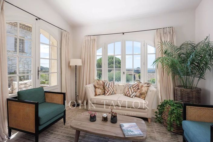 Image No.10-5 Bed House for sale