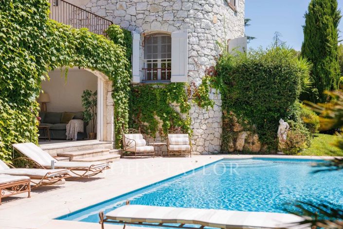 Image No.18-5 Bed House for sale