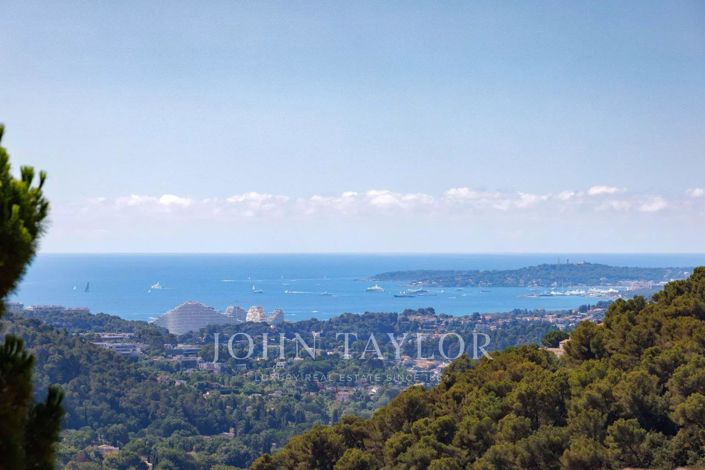 Image No.2-5 Bed House for sale