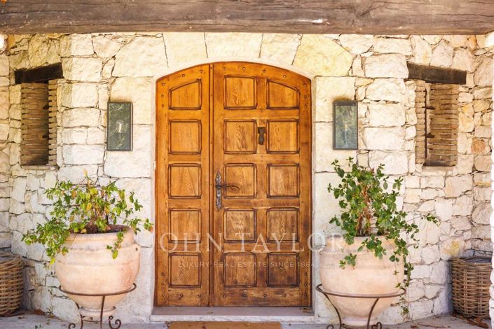 Image No.7-5 Bed House for sale