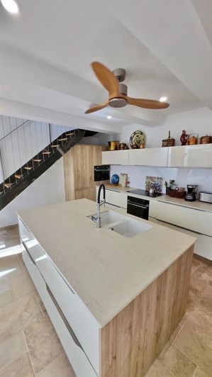 Image No.9-3 Bed House for sale