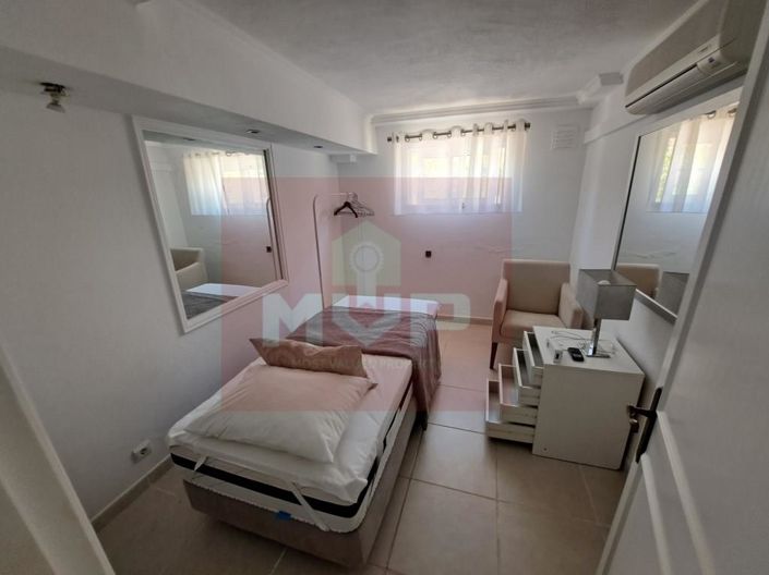 Image No.14-3 Bed House for sale