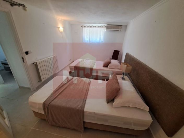 Image No.17-3 Bed House for sale